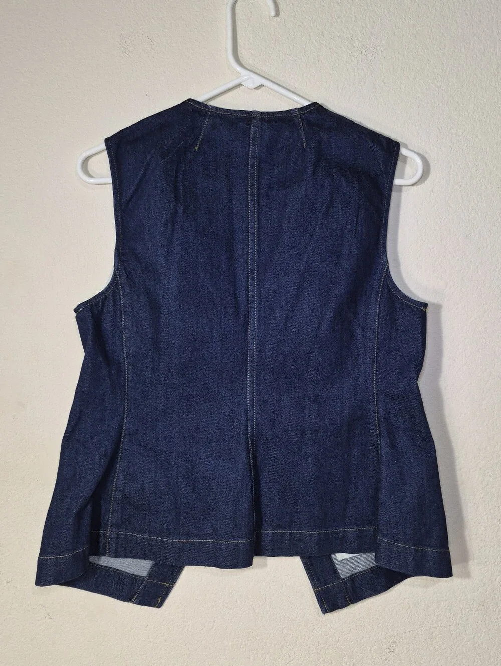 J Crew Essential cutaway vest in denim CO894 NWT $128 Retail Size 8